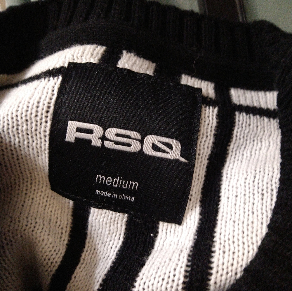Sweater - Picture 2 of 3